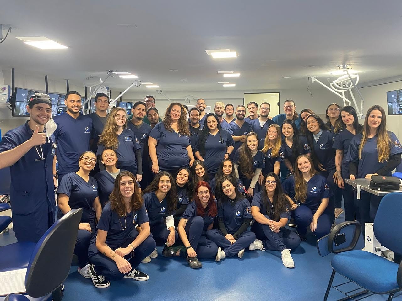 Estudantes da Medicina Veterinária UFAPE em atividade prática